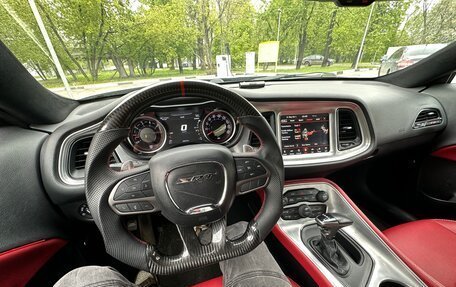 Dodge Challenger III рестайлинг 2, 2020 год, 5 500 000 рублей, 10 фотография