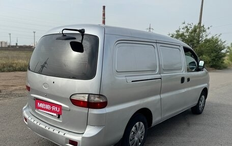 Hyundai H-1 II рестайлинг, 2007 год, 800 000 рублей, 10 фотография