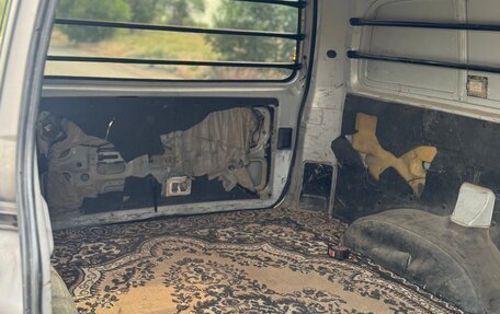 Hyundai H-1 II рестайлинг, 2007 год, 800 000 рублей, 23 фотография