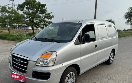 Hyundai H-1 II рестайлинг, 2007 год, 800 000 рублей, 4 фотография