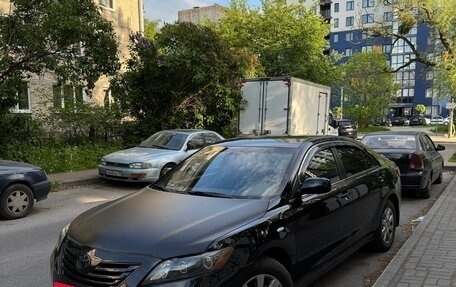 Toyota Camry, 2006 год, 900 000 рублей, 2 фотография