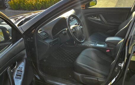 Toyota Camry, 2010 год, 1 800 000 рублей, 13 фотография