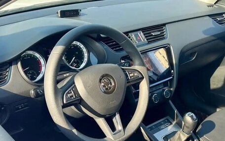 Skoda Octavia, 2021 год, 1 200 000 рублей, 12 фотография