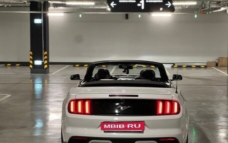 Ford Mustang VI рестайлинг, 2017 год, 1 985 000 рублей, 3 фотография