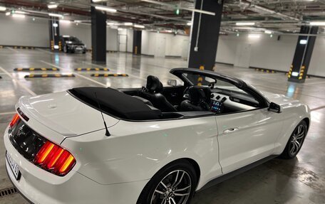 Ford Mustang VI рестайлинг, 2017 год, 1 985 000 рублей, 13 фотография