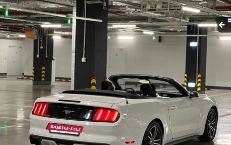 Ford Mustang VI рестайлинг, 2017 год, 1 985 000 рублей, 2 фотография