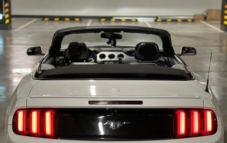 Ford Mustang VI рестайлинг, 2017 год, 1 985 000 рублей, 15 фотография