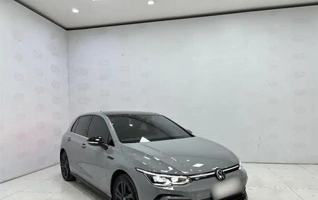 Volkswagen Golf VIII, 2022 год, 1 950 000 рублей, 1 фотография