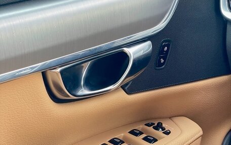 Volvo S90 II рестайлинг, 2017 год, 2 450 000 рублей, 12 фотография