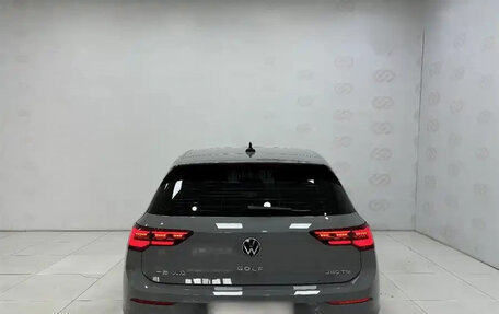 Volkswagen Golf VIII, 2022 год, 1 950 000 рублей, 3 фотография