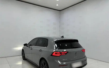 Volkswagen Golf VIII, 2022 год, 1 950 000 рублей, 4 фотография