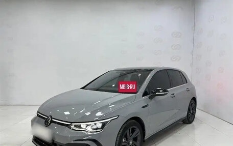 Volkswagen Golf VIII, 2022 год, 1 950 000 рублей, 2 фотография