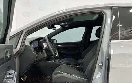 Volkswagen Golf VIII, 2022 год, 1 950 000 рублей, 9 фотография
