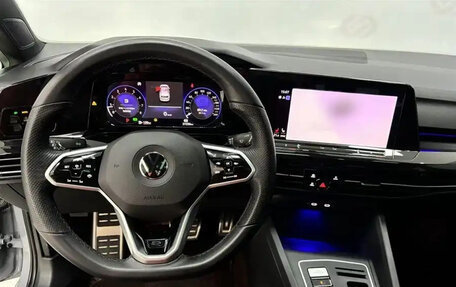 Volkswagen Golf VIII, 2022 год, 1 950 000 рублей, 12 фотография
