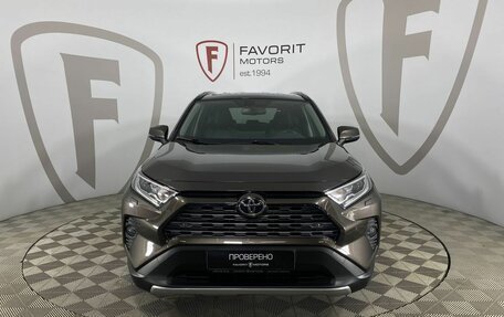 Toyota RAV4, 2021 год, 2 795 000 рублей, 2 фотография