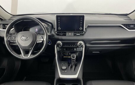 Toyota RAV4, 2021 год, 2 795 000 рублей, 7 фотография