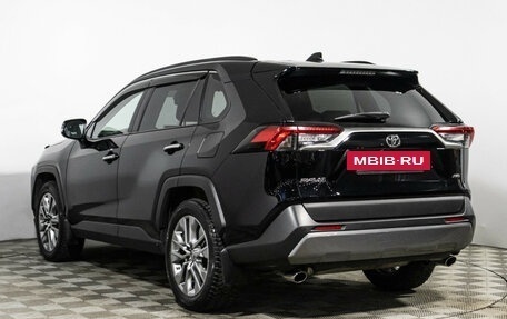 Toyota RAV4, 2020 год, 3 340 000 рублей, 7 фотография