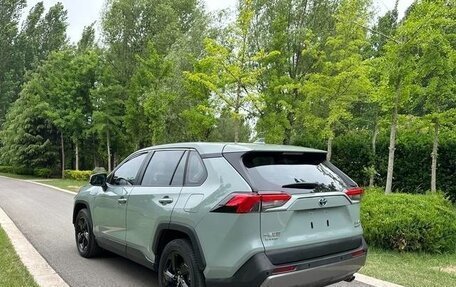 Toyota RAV4, 2022 год, 2 350 000 рублей, 5 фотография