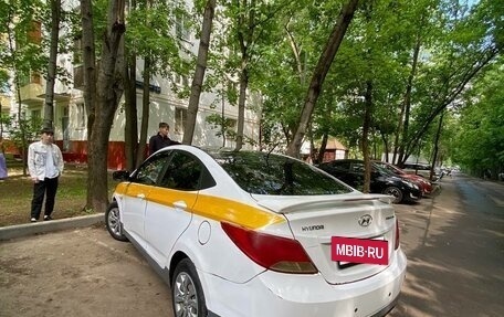 Hyundai Solaris II рестайлинг, 2016 год, 520 000 рублей, 3 фотография