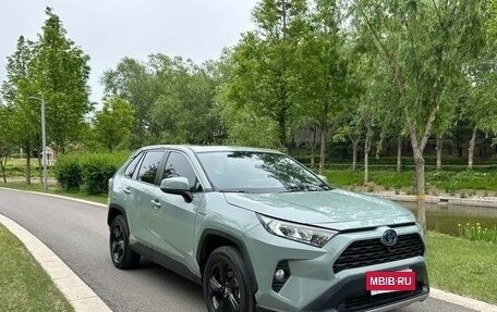 Toyota RAV4, 2022 год, 2 350 000 рублей, 3 фотография