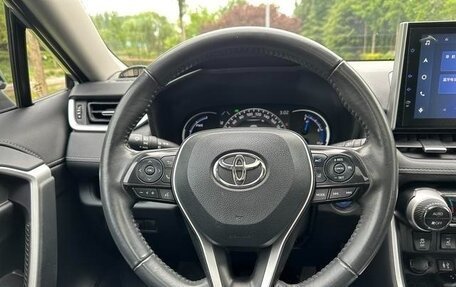 Toyota RAV4, 2022 год, 2 350 000 рублей, 8 фотография