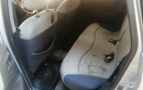 Mitsubishi Colt VI рестайлинг, 2004 год, 450 000 рублей, 2 фотография
