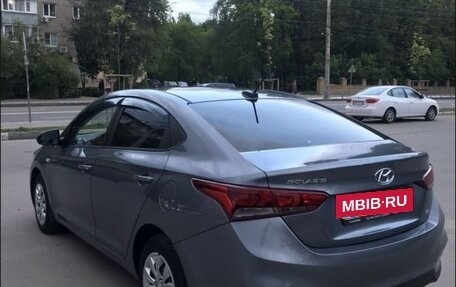 Hyundai Solaris II рестайлинг, 2017 год, 1 230 000 рублей, 3 фотография