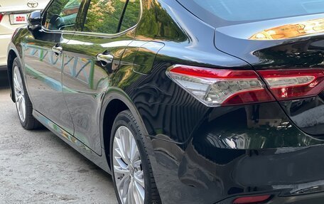 Toyota Camry, 2020 год, 3 300 000 рублей, 3 фотография