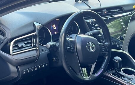 Toyota Camry, 2020 год, 3 300 000 рублей, 6 фотография