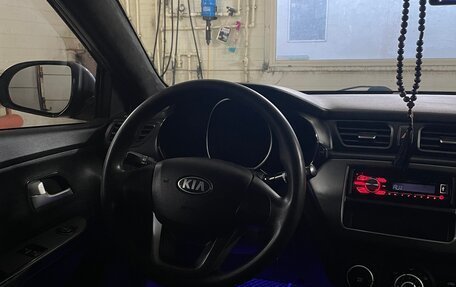 KIA Rio III рестайлинг, 2013 год, 770 000 рублей, 27 фотография