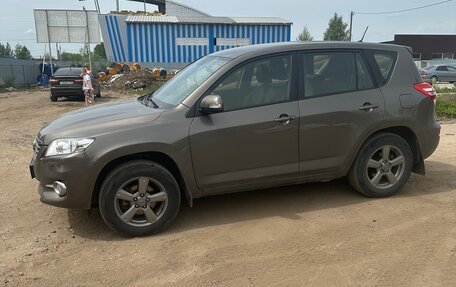Toyota RAV4, 2012 год, 1 640 000 рублей, 2 фотография
