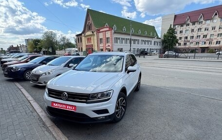 Volkswagen Tiguan II, 2018 год, 2 460 000 рублей, 1 фотография