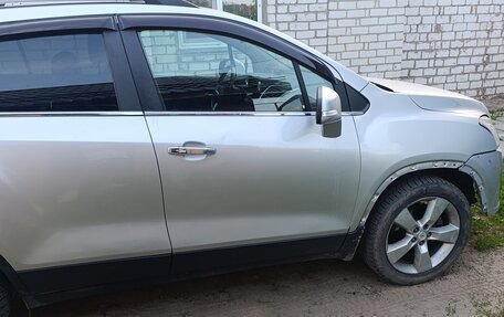 Chevrolet Tracker III, 2013 год, 810 000 рублей, 2 фотография