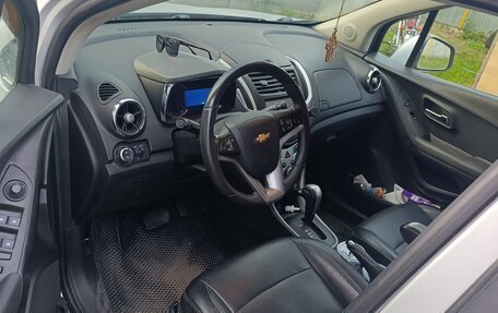 Chevrolet Tracker III, 2013 год, 810 000 рублей, 4 фотография