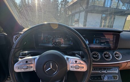 Mercedes-Benz E-Класс, 2019 год, 3 750 000 рублей, 6 фотография