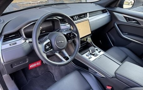 Jaguar F-Pace, 2023 год, 6 230 000 рублей, 9 фотография