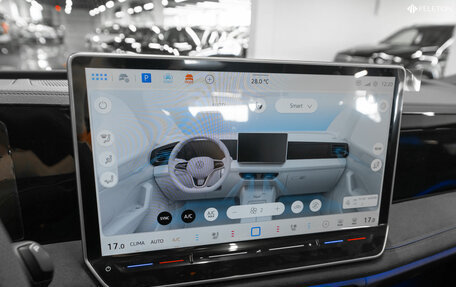 Volkswagen Tiguan, 2024 год, 4 990 000 рублей, 20 фотография
