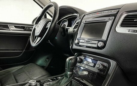Volkswagen Touareg III, 2015 год, 3 199 000 рублей, 9 фотография