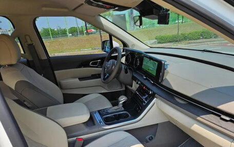 KIA Carnival, 2021 год, 2 723 000 рублей, 10 фотография