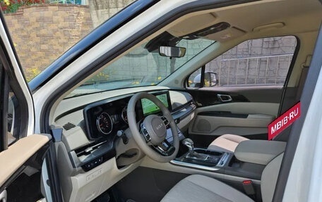 KIA Carnival, 2021 год, 2 723 000 рублей, 9 фотография