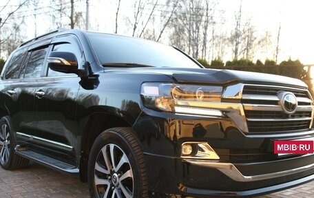 Toyota Land Cruiser 200, 2019 год, 10 850 000 рублей, 16 фотография