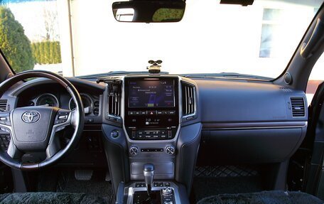 Toyota Land Cruiser 200, 2019 год, 10 850 000 рублей, 17 фотография