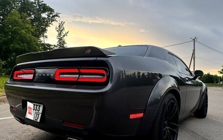 Dodge Challenger III рестайлинг 2, 2019 год, 3 550 000 рублей, 5 фотография