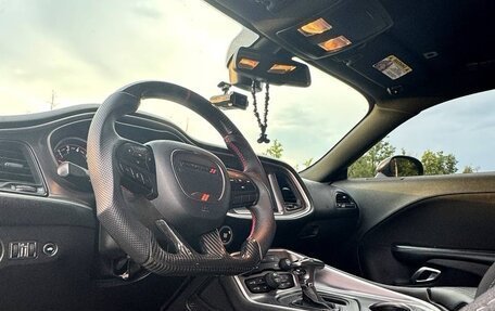 Dodge Challenger III рестайлинг 2, 2019 год, 3 550 000 рублей, 7 фотография