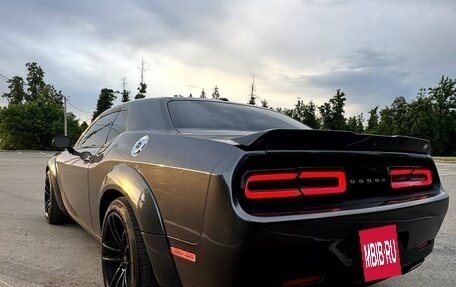 Dodge Challenger III рестайлинг 2, 2019 год, 3 550 000 рублей, 4 фотография