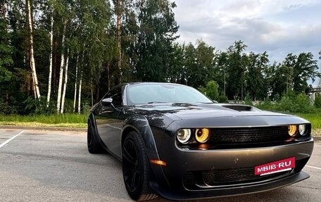 Dodge Challenger III рестайлинг 2, 2019 год, 3 550 000 рублей, 6 фотография