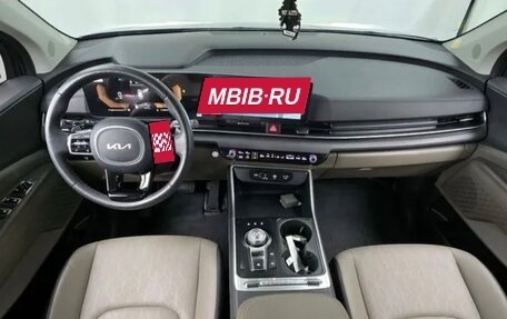 KIA Carnival, 2024 год, 3 878 000 рублей, 9 фотография