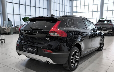 Volvo V40 Cross Country I, 2018 год, 1 890 000 рублей, 6 фотография