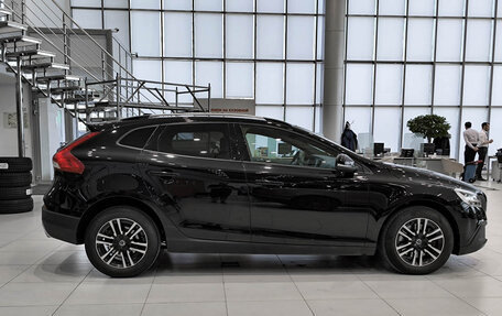 Volvo V40 Cross Country I, 2018 год, 1 890 000 рублей, 5 фотография