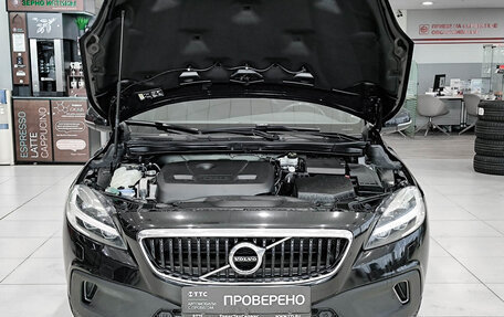 Volvo V40 Cross Country I, 2018 год, 1 890 000 рублей, 11 фотография